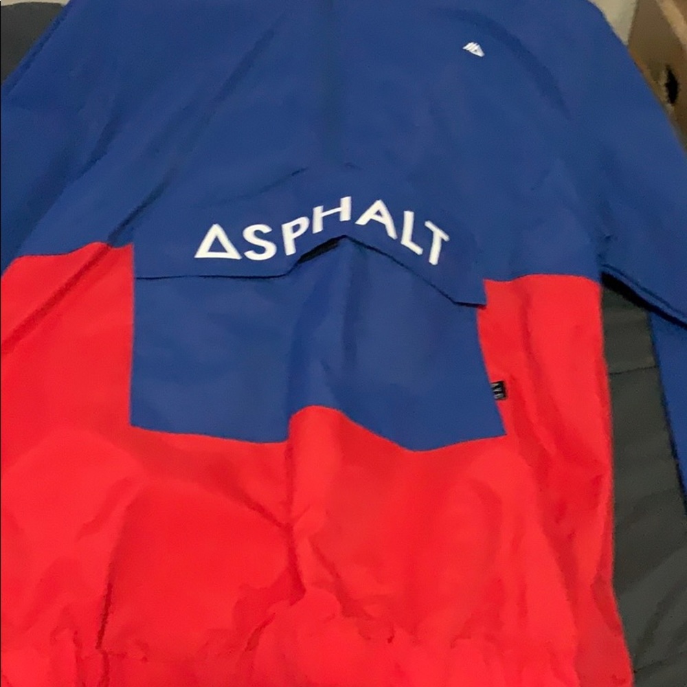 Windbreaker - Picture 2 of 3